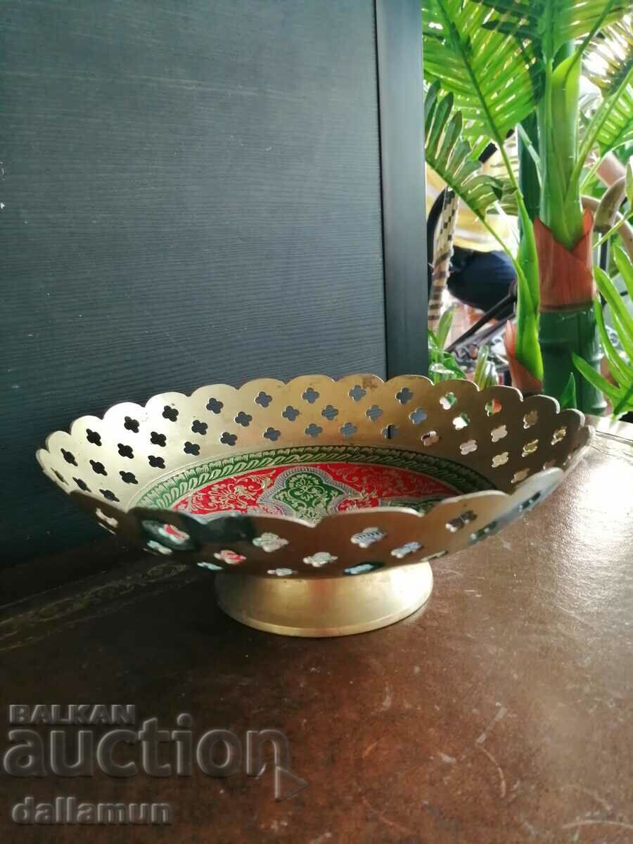 antique brass bowl 20 cm with price 27.00 BGN | € 13.80 antique brass bowl 20 cm with price 27.00 BGN | € 13.80