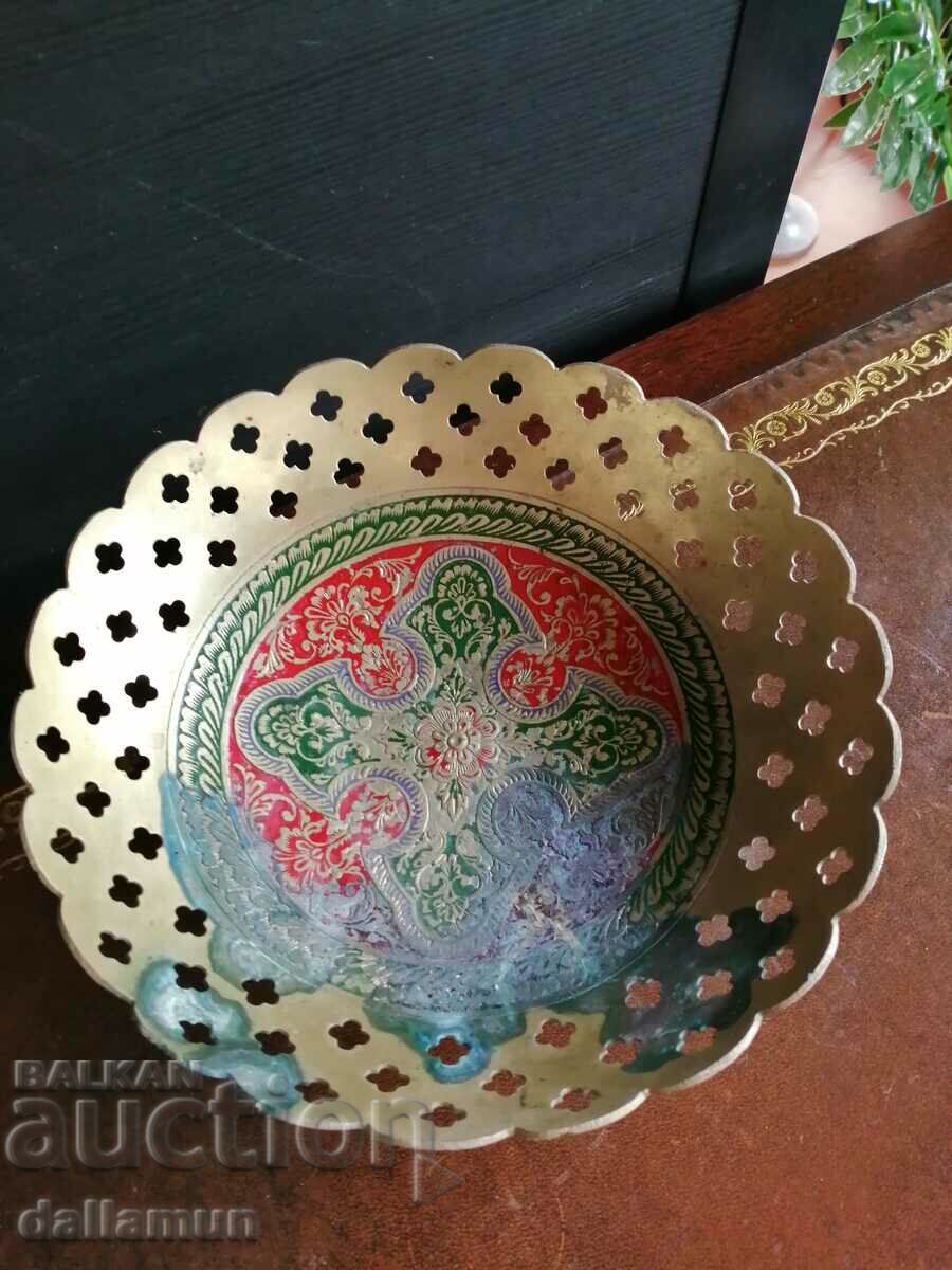 Auction antique brass bowl 20 cm Auction antique brass bowl 20 cm