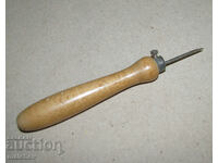 Old blow needle 13 cm with wooden handle, adjustable