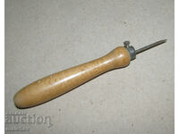 Old blow needle 13 cm with wooden handle, adjustable