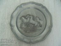 No.*7631 old metal panel - horses - diameter 22.5 cm