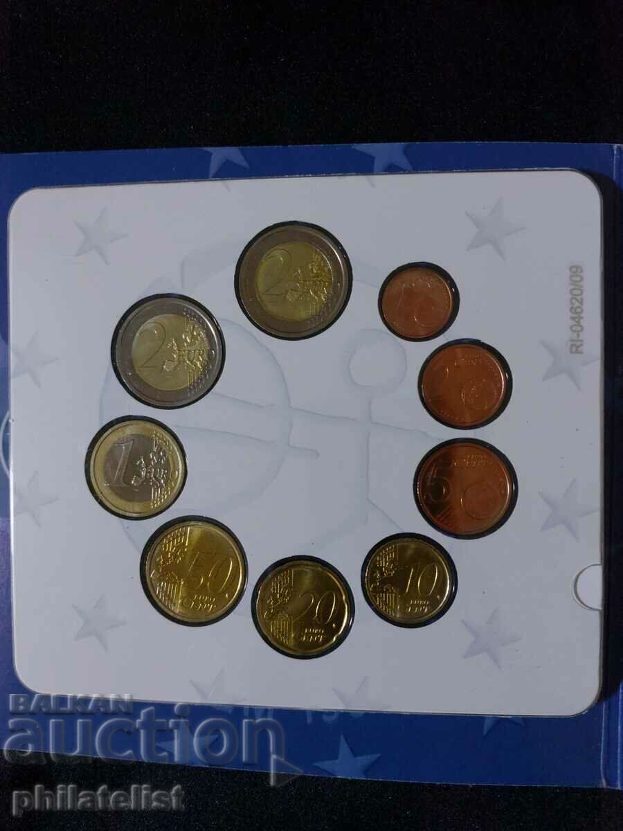 Delivery of Italy 2009 - Complete bank euro set + 2 euro - 9 coins Delivery of Italy 2009 - Complete bank euro set + 2 euro - 9 coins
