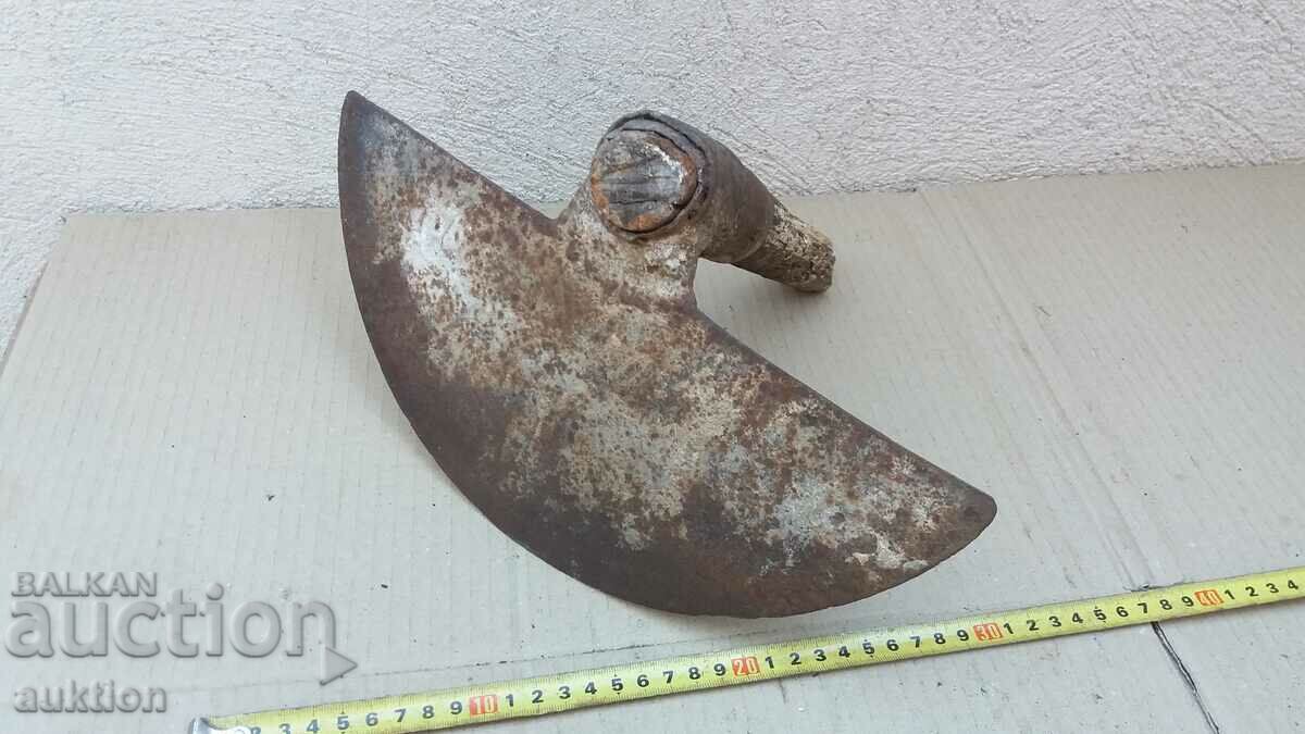 OLD MASSIVE HOE with price 4.99 BGN | € 2.55 OLD MASSIVE HOE with price 4.99 BGN | € 2.55