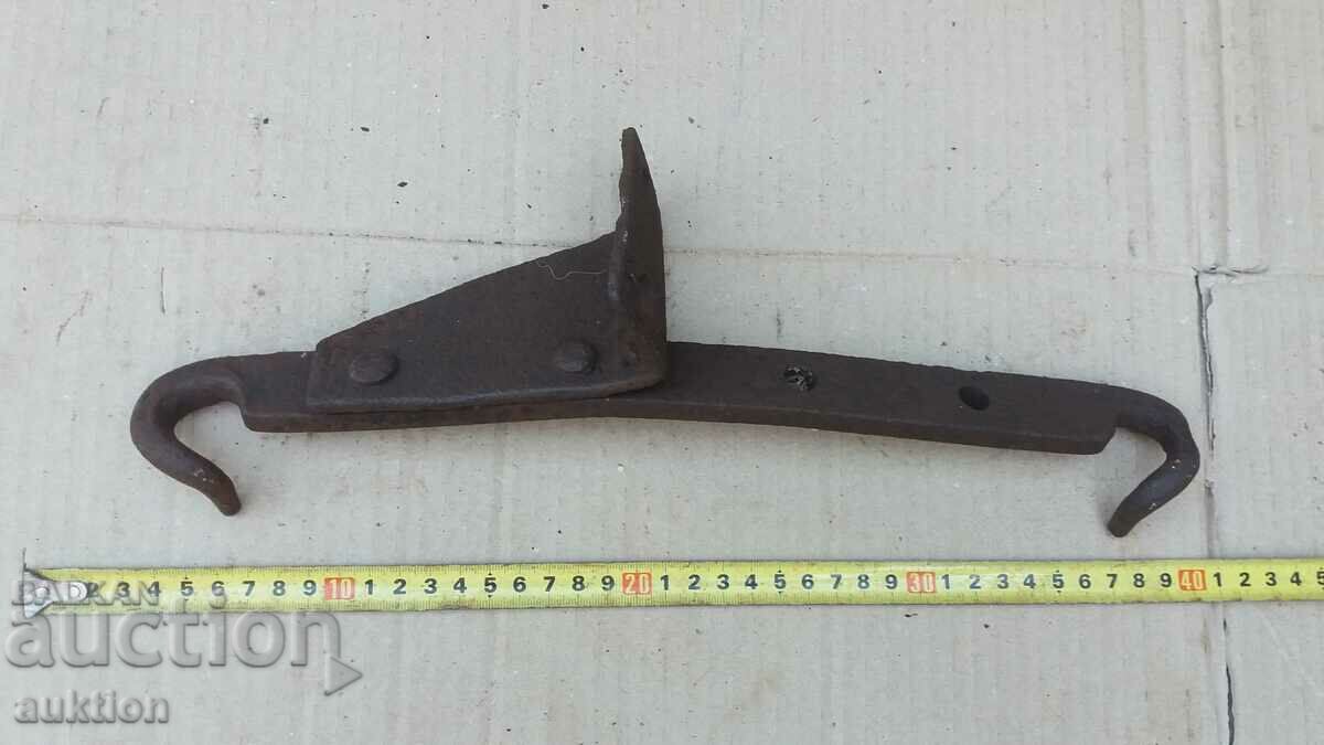 Auction OLD LOCKING MECHANISM - WROUGHT IRON Auction OLD LOCKING MECHANISM - WROUGHT IRON
