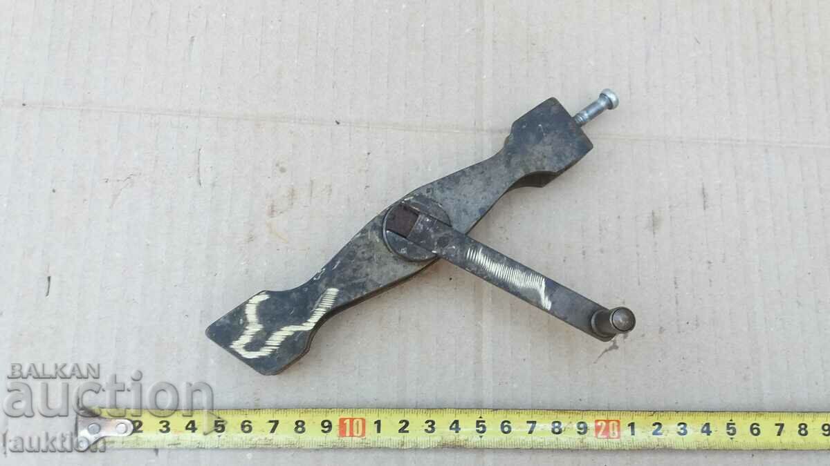 SOLID BRONZE ROLLER - BASE - PULLEY with price 9.99 BGN | € 5.11 SOLID BRONZE ROLLER - BASE - PULLEY with price 9.99 BGN | € 5.11