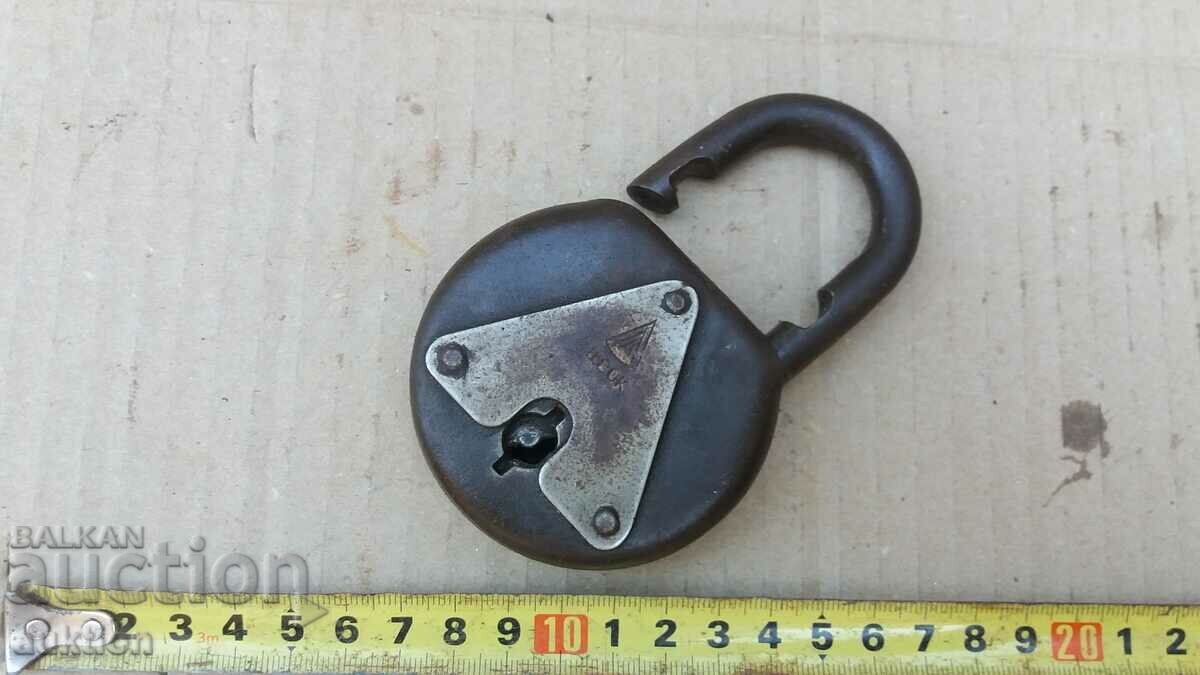 СТАР ИНТЕРЕСЕН КАТИНАР с цена 4.99 лв. | € 2.55 СТАР ИНТЕРЕСЕН КАТИНАР с цена 4.99 лв. | € 2.55