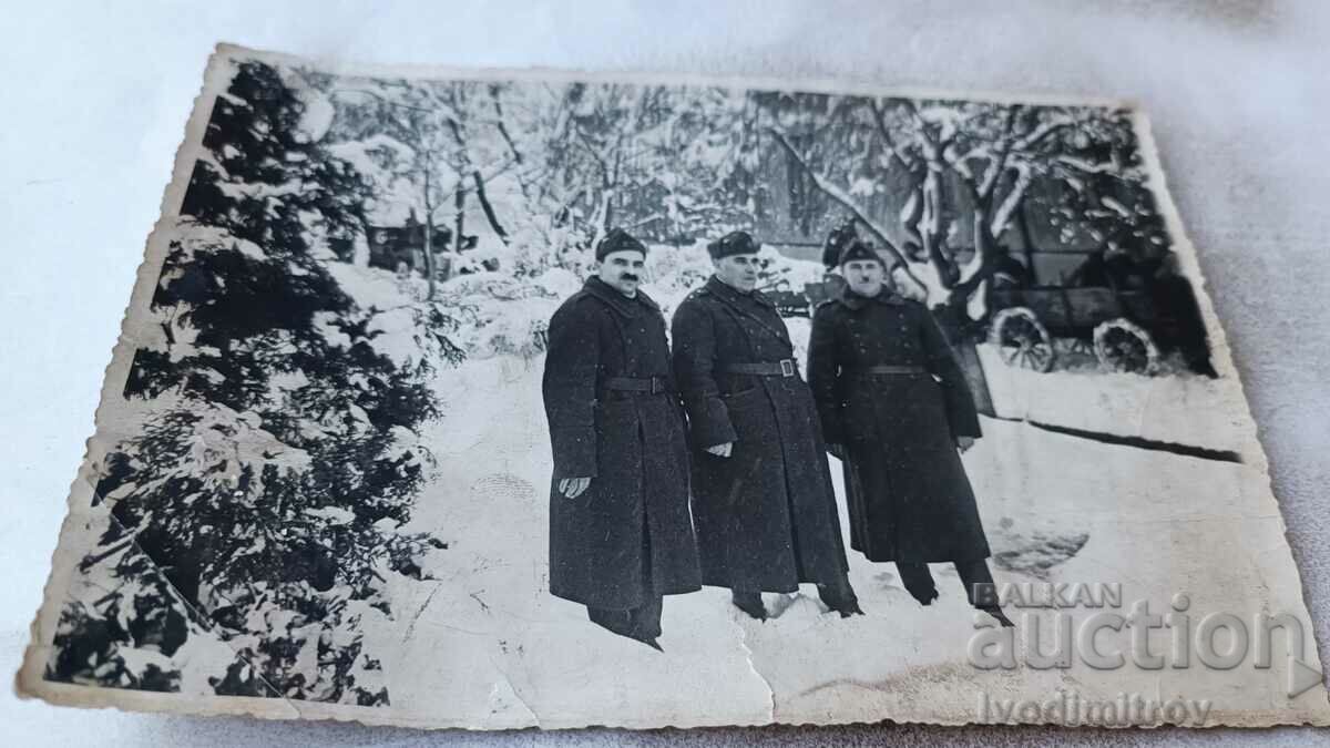 Doamna Soph. Locotenent-colonelul Bogdan Elefterov și doi ofițeri 1940