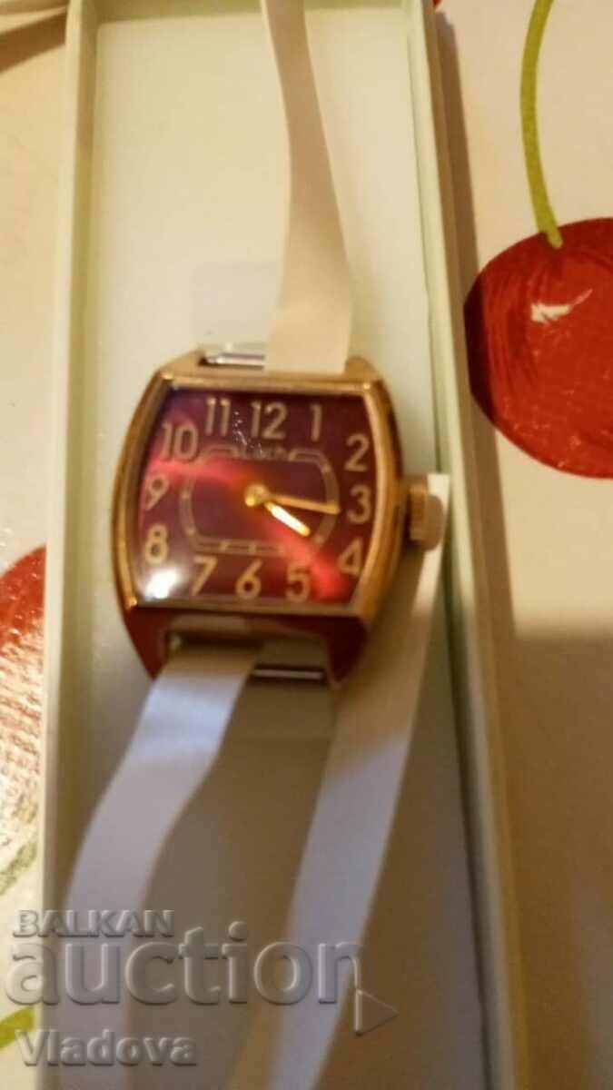 Γυναικείο σοβιετικό ρολόι