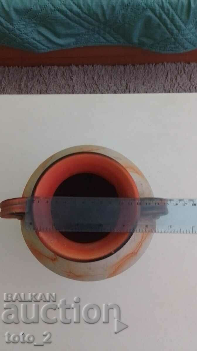 Livrarea VAZĂ CERAMICĂ VECHE - REDUCERE !!! Livrarea VAZĂ CERAMICĂ VECHE - REDUCERE !!!