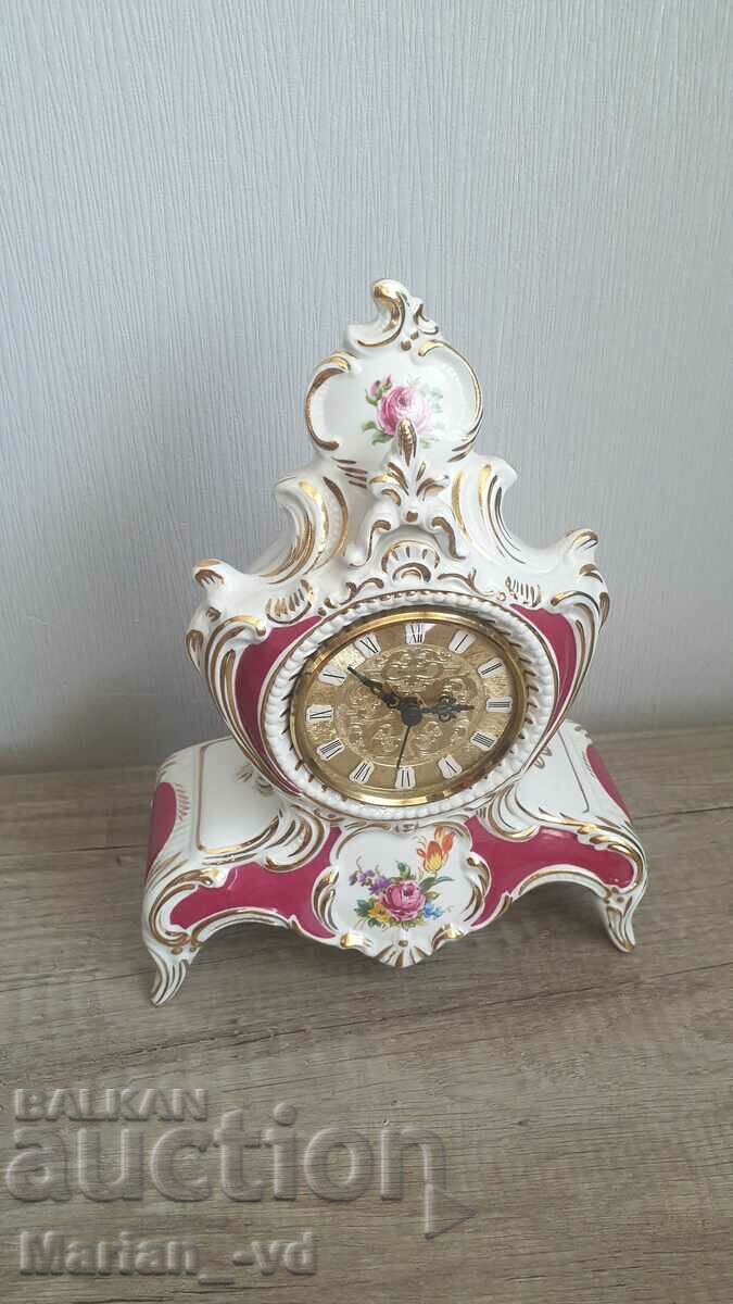 Vintage Mercedes porcelain table clock with price 200.00 BGN | € 102.26 Vintage Mercedes porcelain table clock with price 200.00 BGN | € 102.26