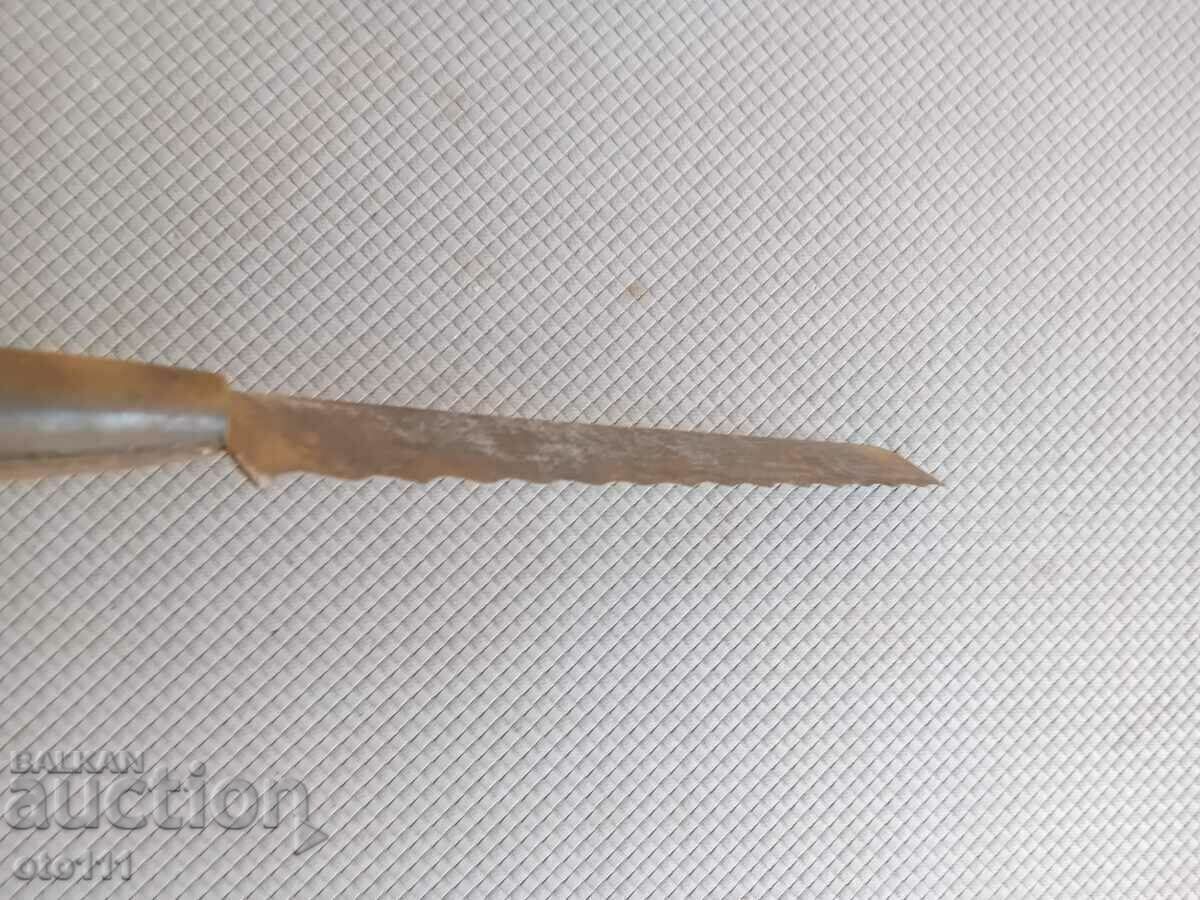 OLD KNIFE - BUFFALO HORN - 5 OLD KNIFE - BUFFALO HORN - 5