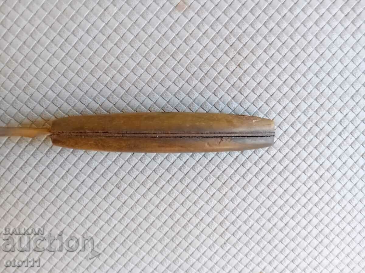 OLD KNIFE - BUFFALO HORN - 7 OLD KNIFE - BUFFALO HORN - 7