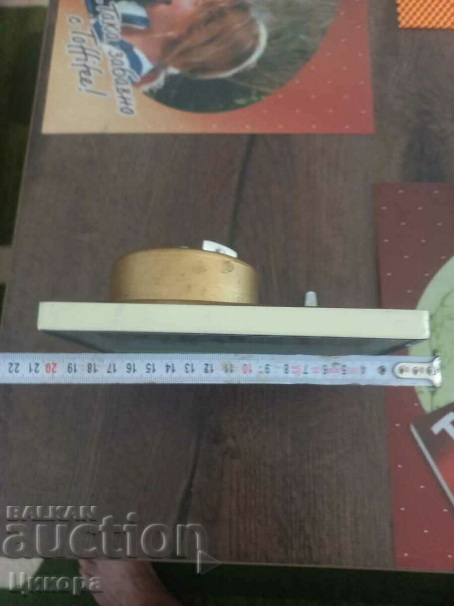 OLD CHINESE ALARM CLOCK WITH THERMOMETER ANIMATED - 6 OLD CHINESE ALARM CLOCK WITH THERMOMETER ANIMATED - 6