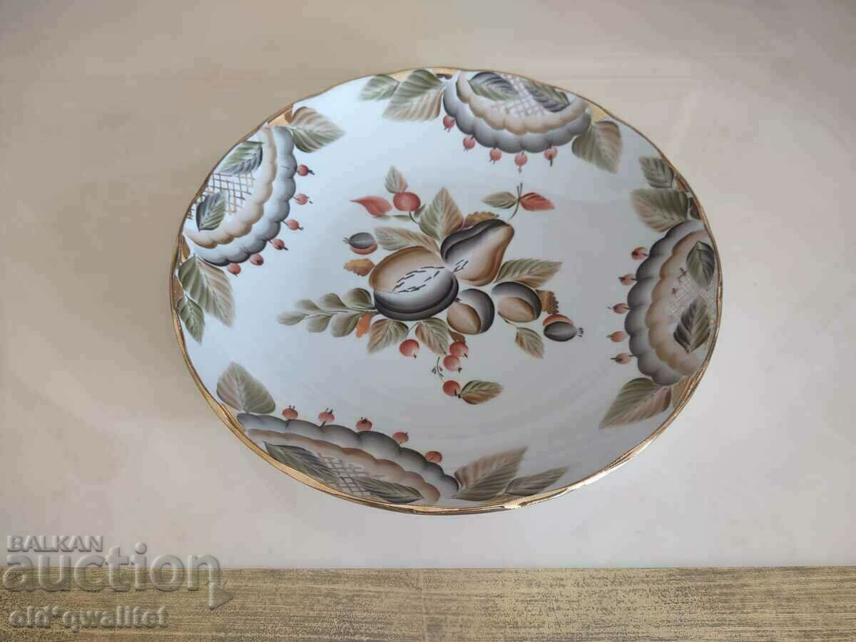 Farfurie, portelan rusesc, pictat manual, marcat cu preț 397.00 BGN | € 202.98 Farfurie, portelan rusesc, pictat manual, marcat cu preț 397.00 BGN | € 202.98
