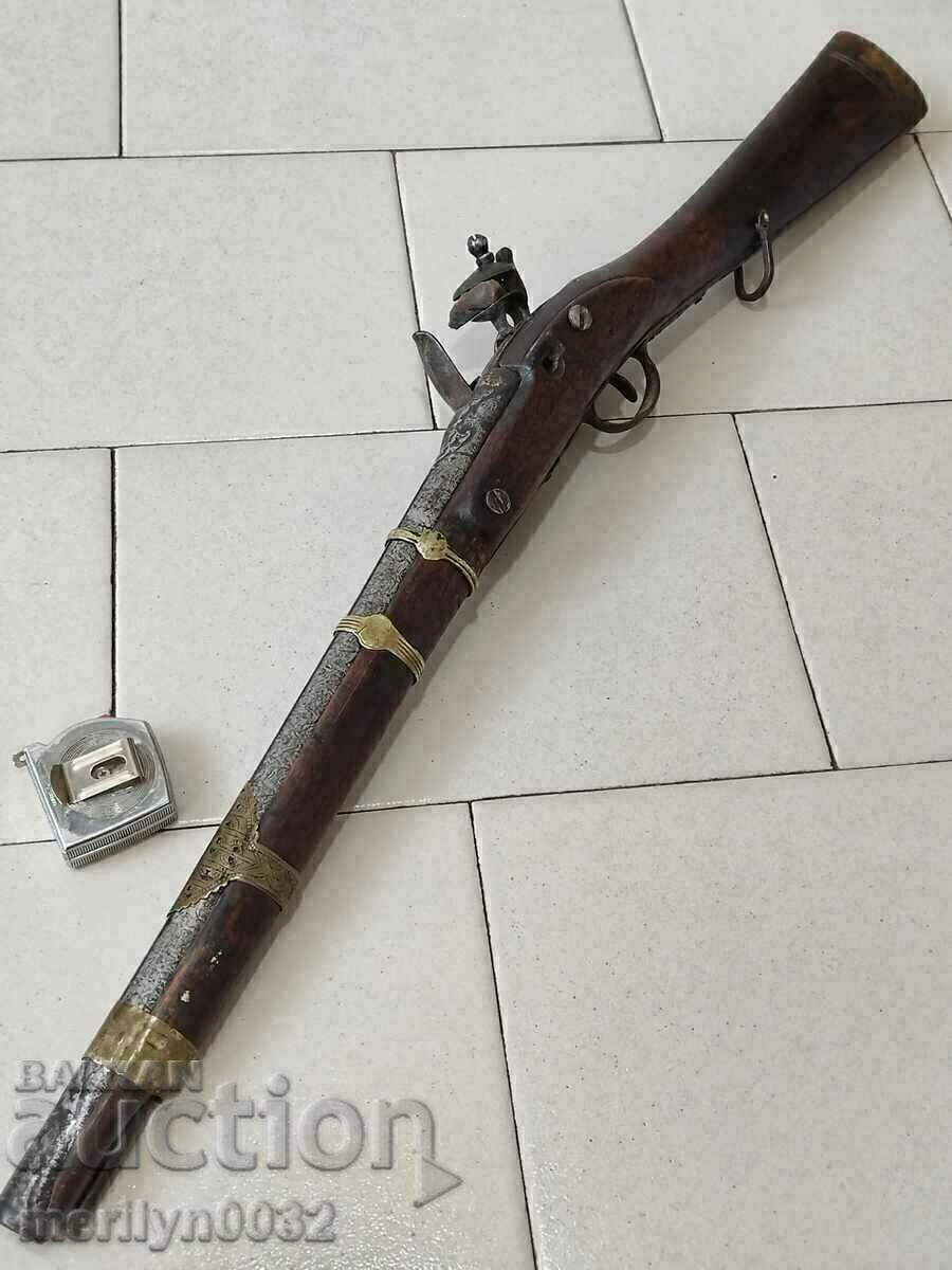 Auction Balkan flintlock damascus barrel musket early 19th century Auction Balkan flintlock damascus barrel musket early 19th century