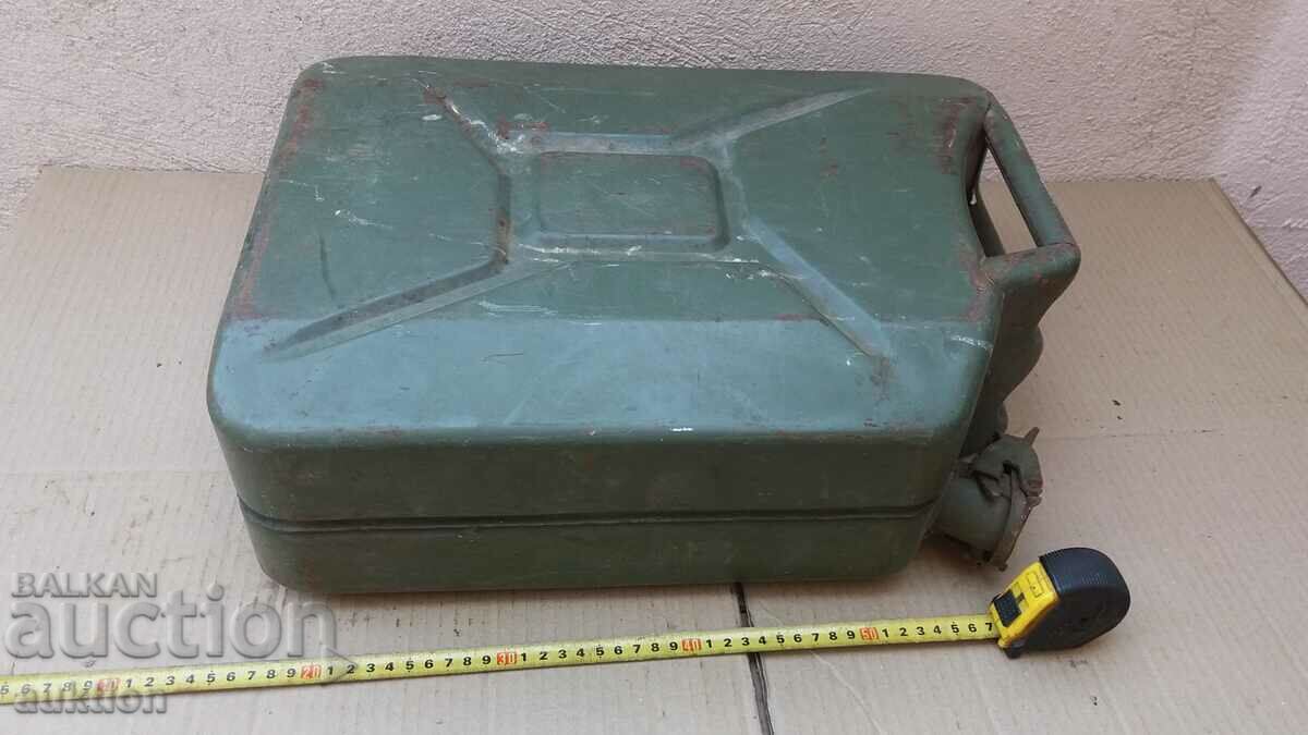 EXCELLENT GERMAN FUEL CAN - 20 LITERS WITH MARKINGS - 7 EXCELLENT GERMAN FUEL CAN - 20 LITERS WITH MARKINGS - 7