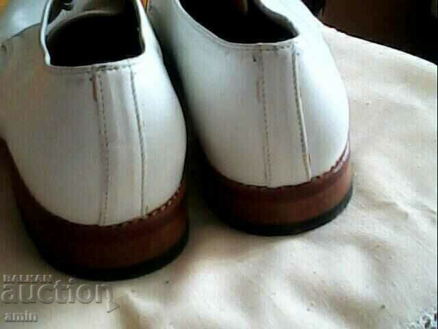 Auction leather shoe number 45 Auction leather shoe number 45