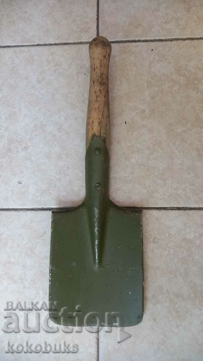 Military spade