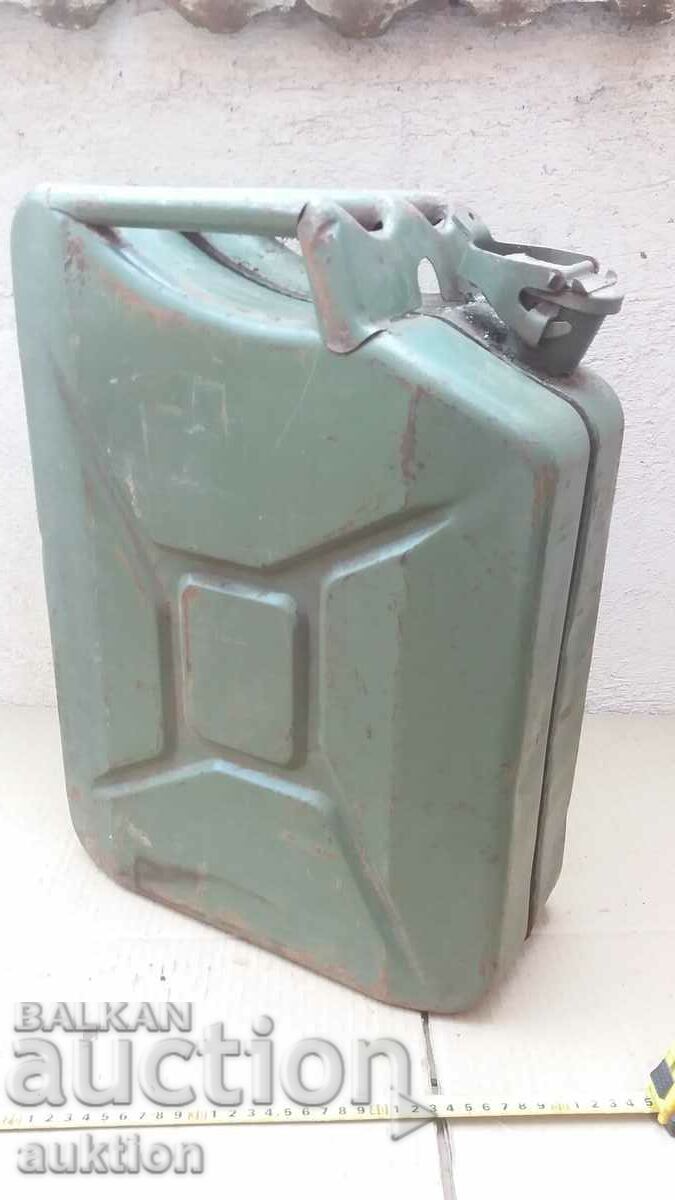 fuel canister BAT Bundeswehr 1985 - 5 fuel canister BAT Bundeswehr 1985 - 5