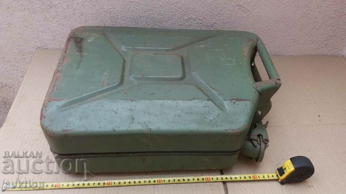 fuel canister BAT Bundeswehr 1985 - 7 fuel canister BAT Bundeswehr 1985 - 7