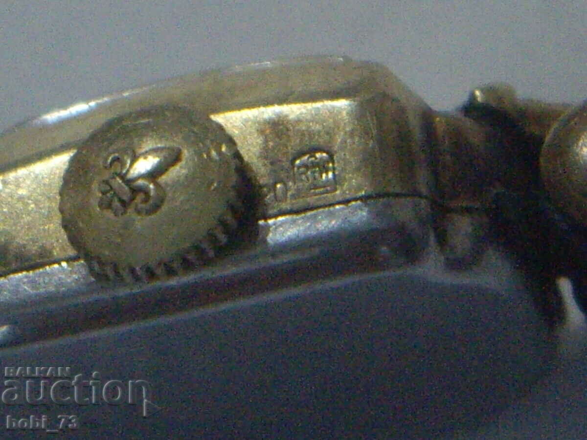 Delivery of Old gold plated ladies watch. Delivery of Old gold plated ladies watch.