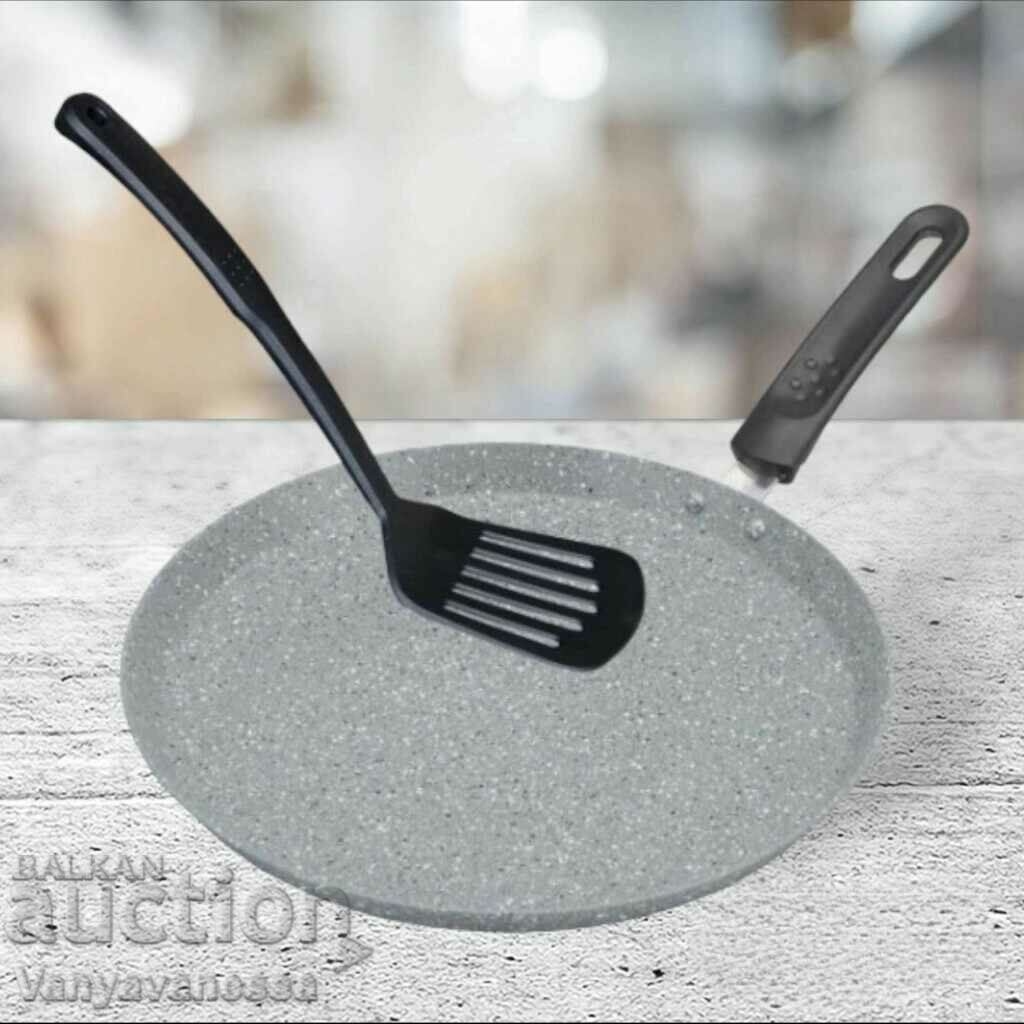 Bohmann pancake pan and spatula set