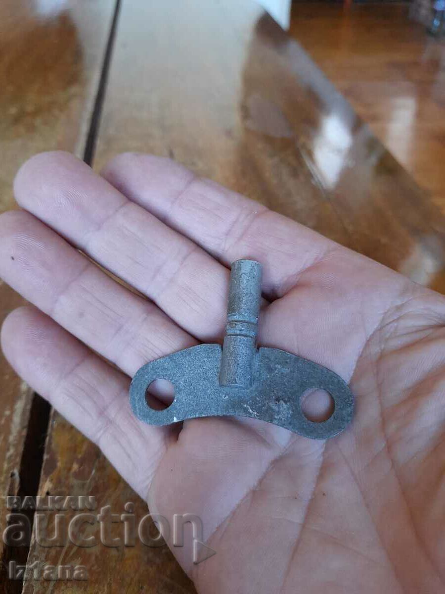 Delivery of Old winding key Delivery of Old winding key