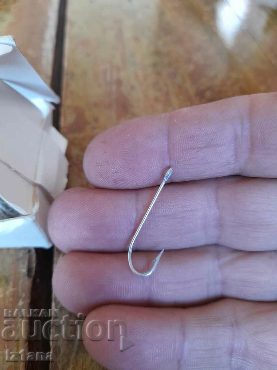 Delivery of Old fishing hooks Mustad #14 Delivery of Old fishing hooks Mustad #14