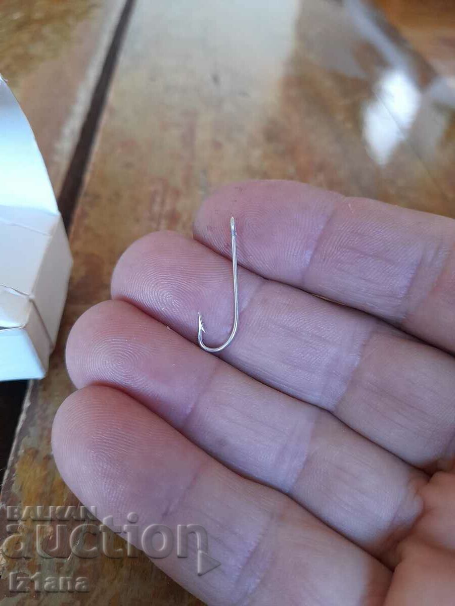 Delivery of Old fishing hooks Mustad #16 Delivery of Old fishing hooks Mustad #16
