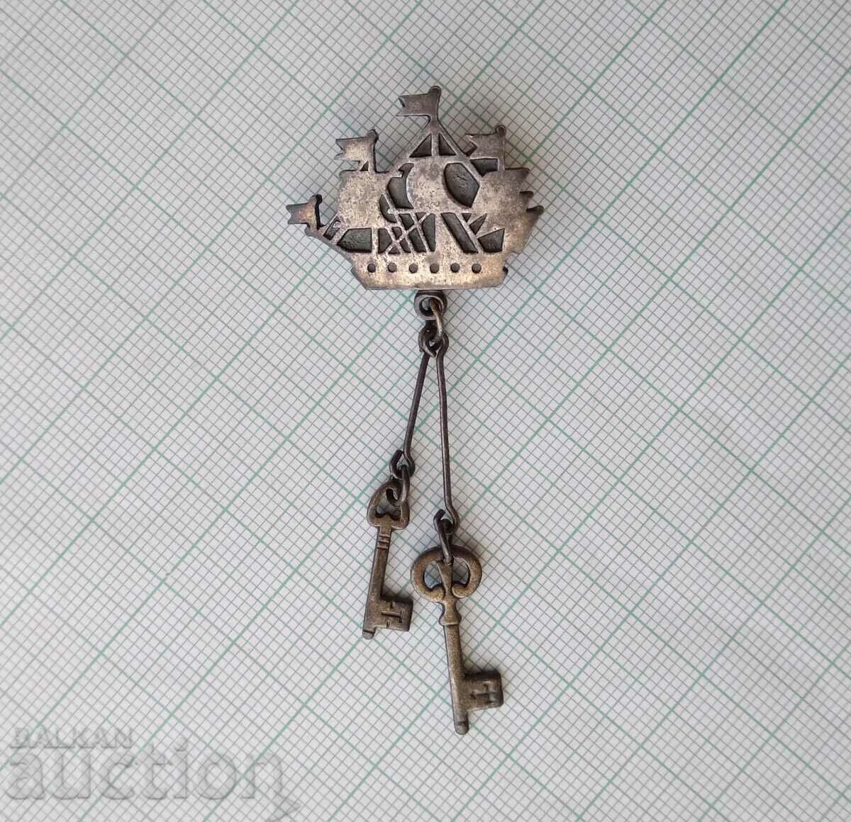 16843 Badge - Emblem with price 2.00 BGN | € 1.02 16843 Badge - Emblem with price 2.00 BGN | € 1.02