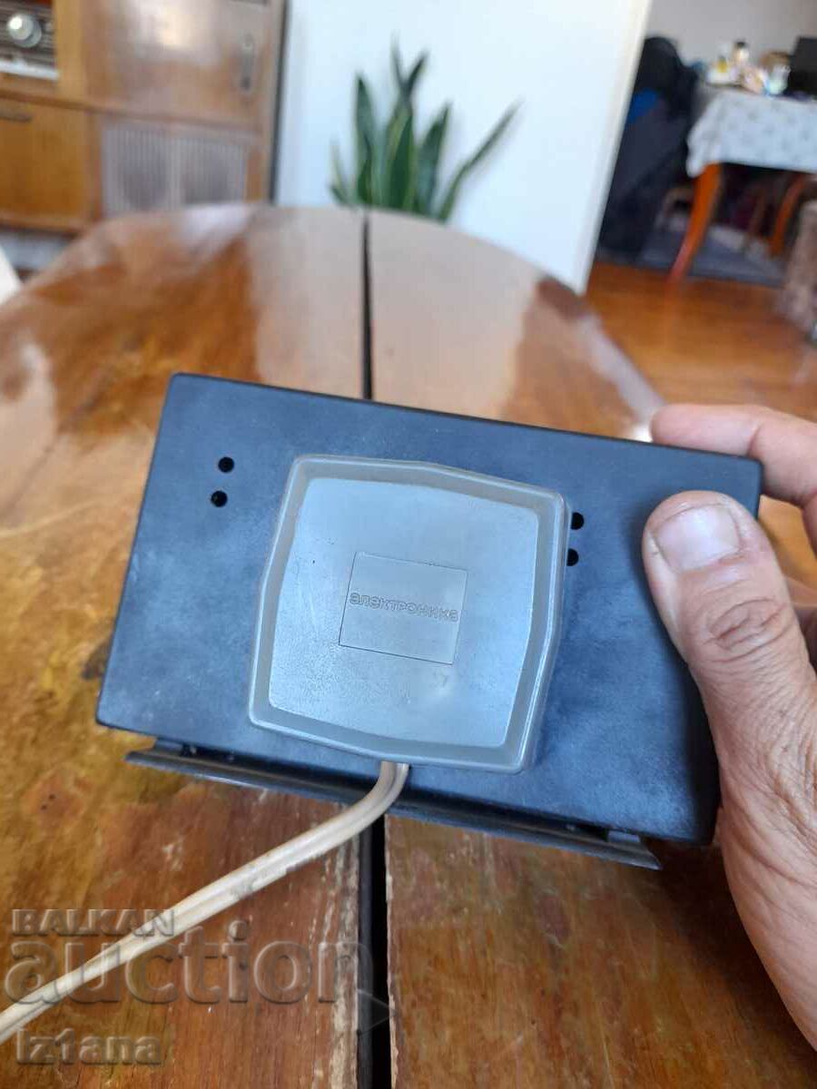 Delivery of Old watch Electronics Delivery of Old watch Electronics