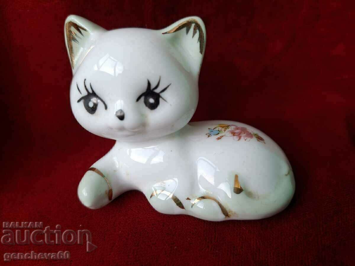 Vintage porcelain kitten - 5 Vintage porcelain kitten - 5