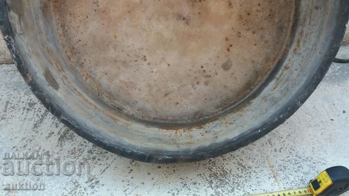 Delivery of MASSIVE METAL TRAY FOR LUTENITA, JARS, ETC. Delivery of MASSIVE METAL TRAY FOR LUTENITA, JARS, ETC.