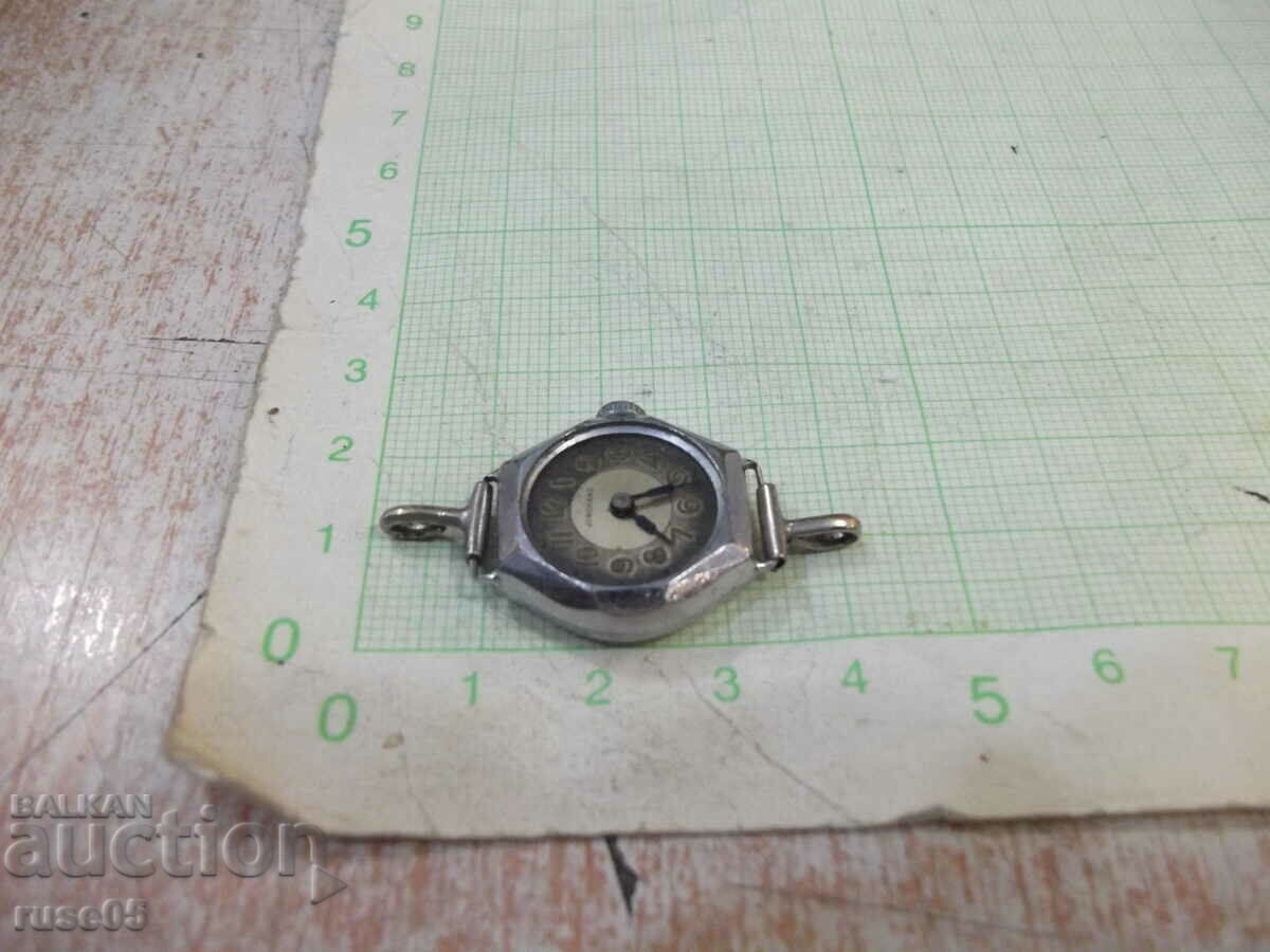 Часовник "JUNGHANS" ръчен дамски с цена 15.00 лв. | € 7.67 Часовник "JUNGHANS" ръчен дамски с цена 15.00 лв. | € 7.67