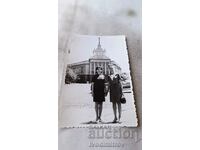 Photo Sofia Two young women in front of the Party House building