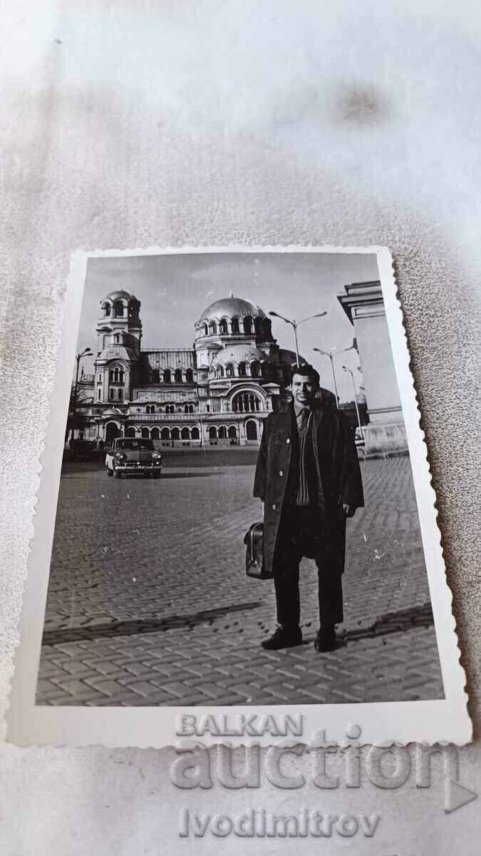 Photo Sofia A man in front of the National Assembly building