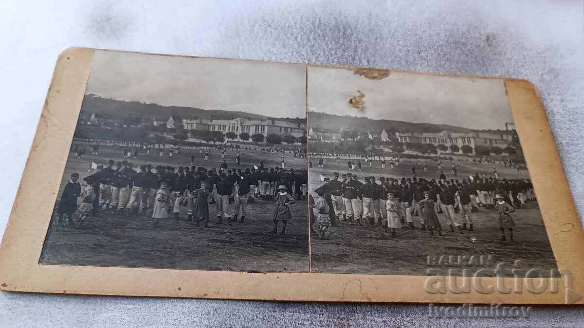 Stereo map Military and civilians in a large meadow