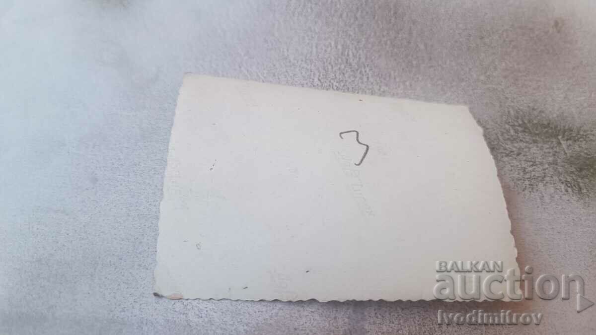 Photo Six young girls with price 1.65 BGN | € 0.84 Photo Six young girls with price 1.65 BGN | € 0.84