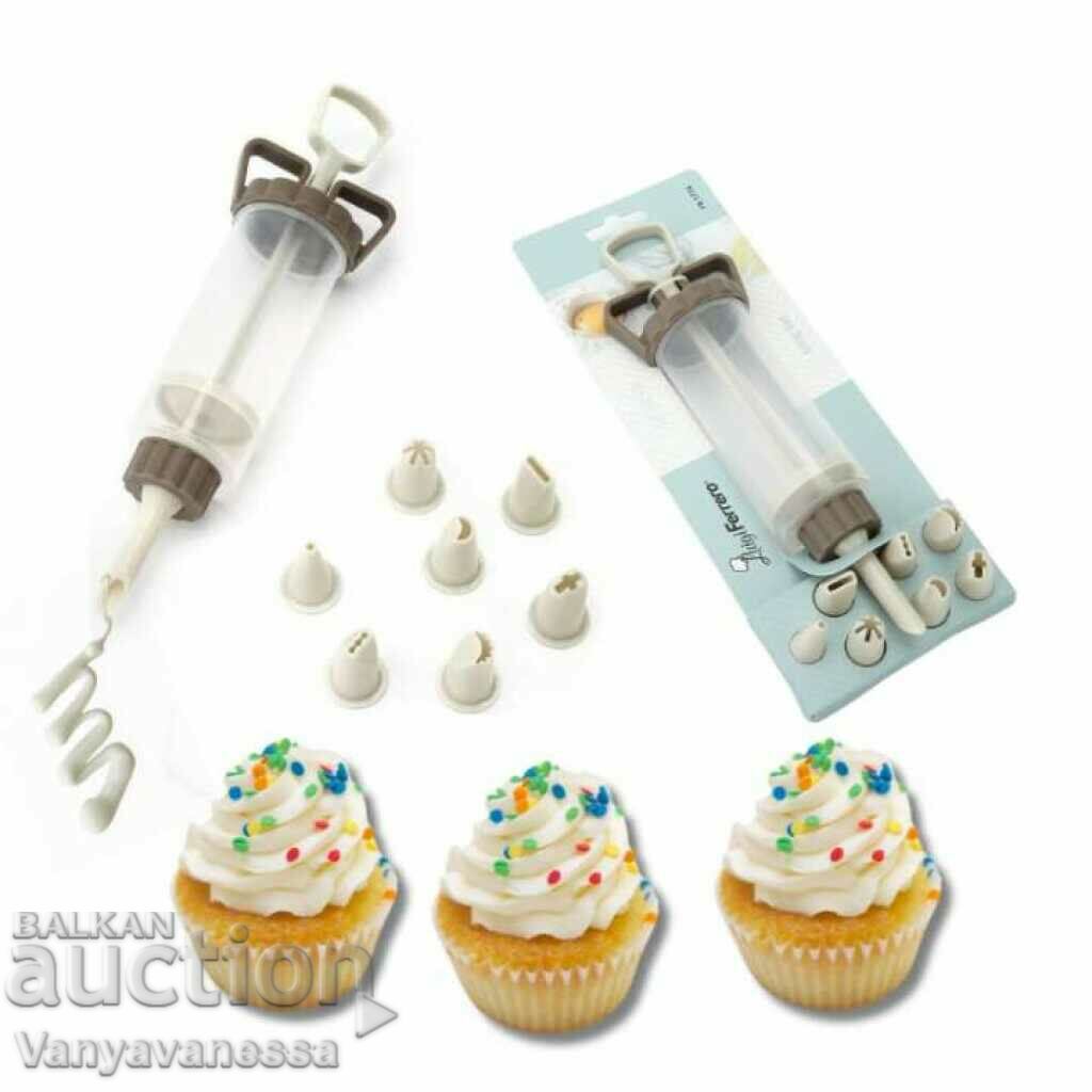 Decoration syringe with 8 tips