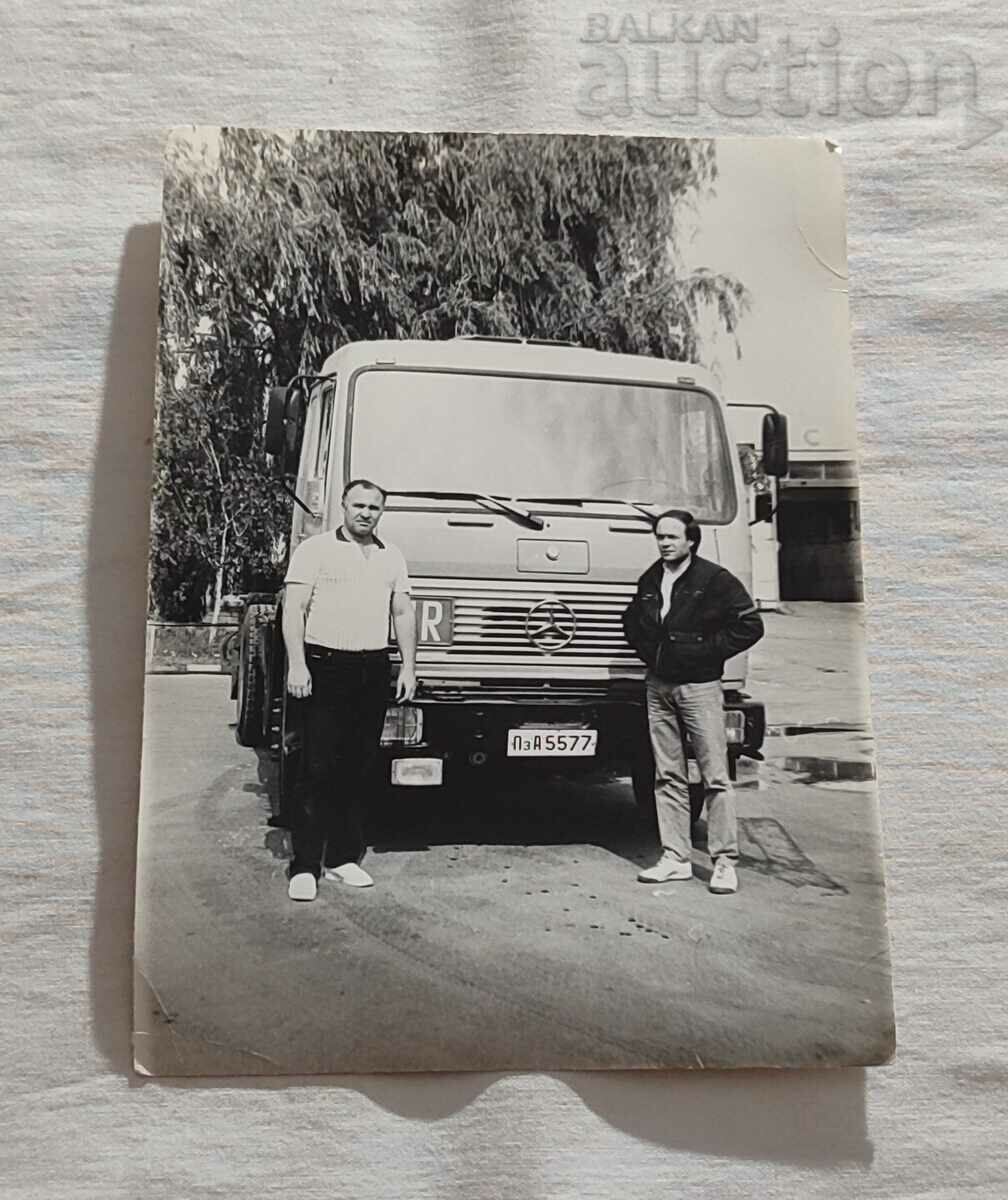 MERCEDES TIRE TRUCK PHOTO