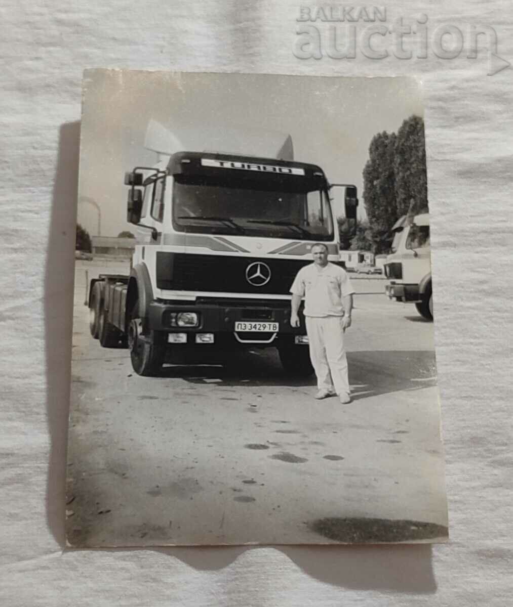 FOTO CAMION MERCEDES