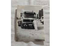 MERCEDES TRUCK PHOTO