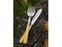 silver-plated fork and knife Length: knife 22 cm, fork 21 cm