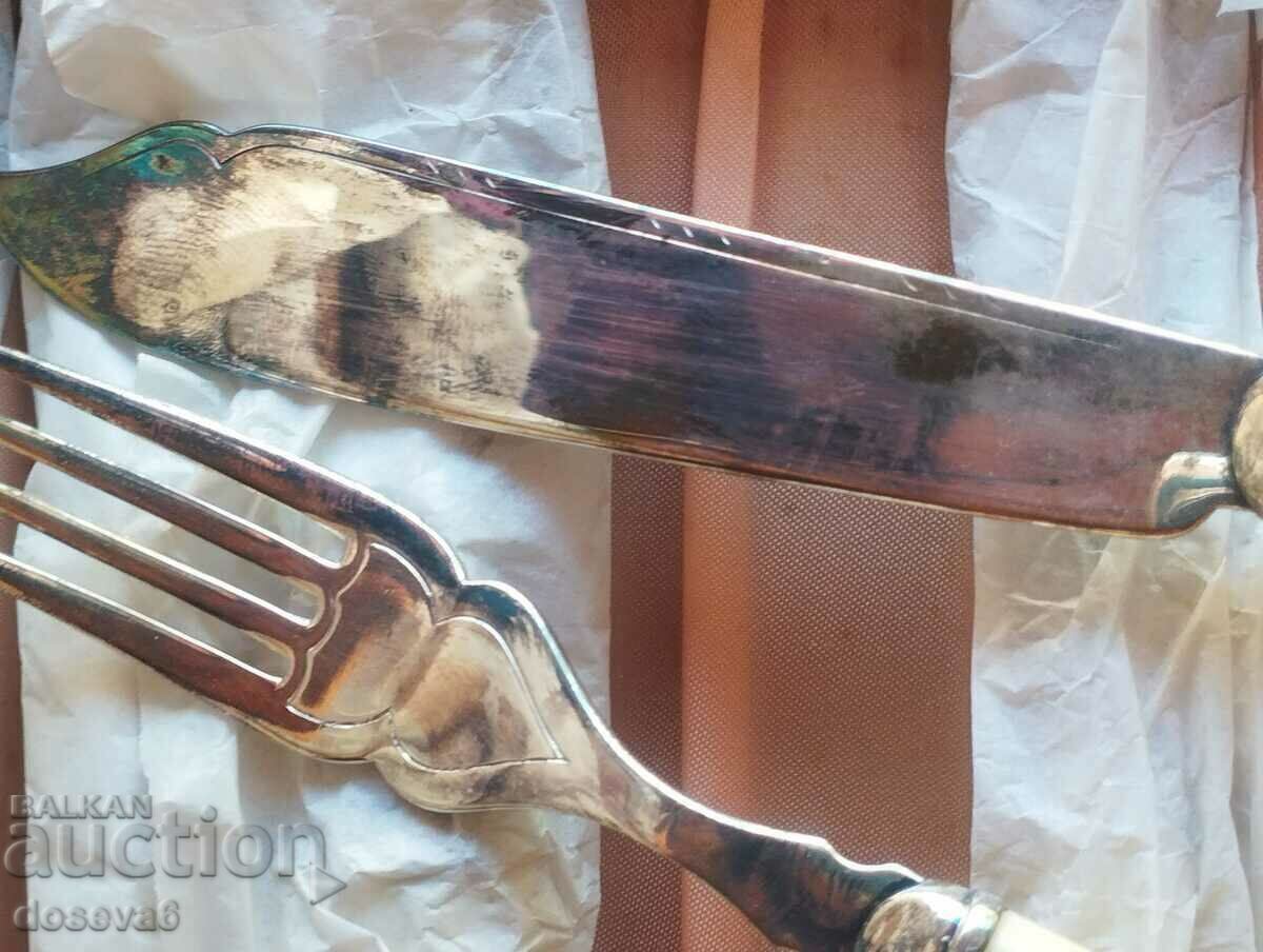 ✨ Set de tacâmuri vintage, englezești, placate cu argint în cutie cu preț € 40.00 | 78.23 BGN