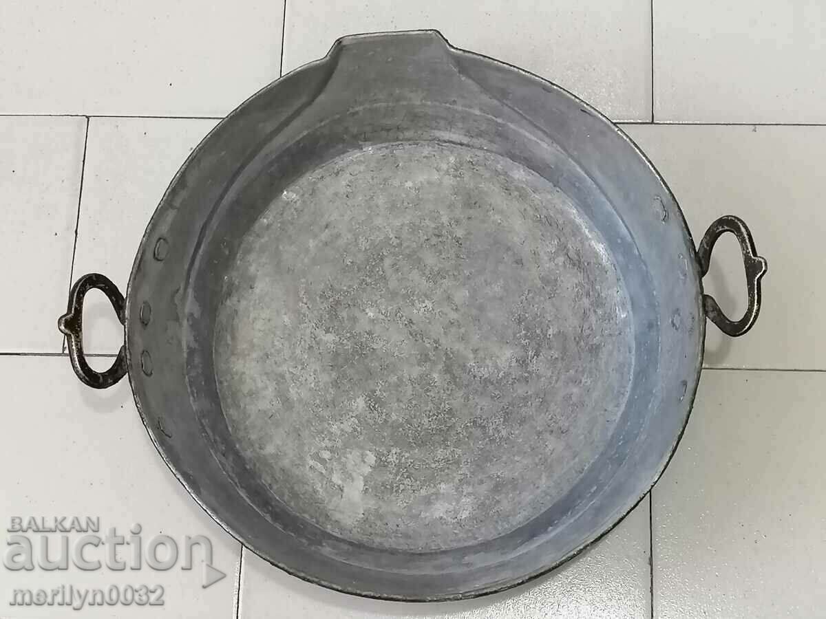 Old copper tray for lutenitsa majun sweet copper with price 136.00 BGN | € 69.54 Old copper tray for lutenitsa majun sweet copper with price 136.00 BGN | € 69.54