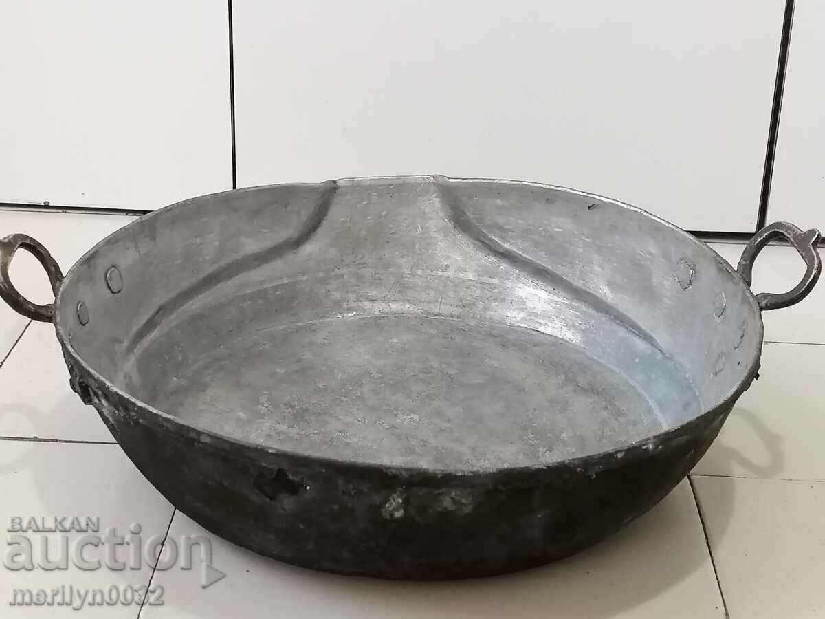 Delivery of Old copper tray for lutenitsa majun sweet copper Delivery of Old copper tray for lutenitsa majun sweet copper