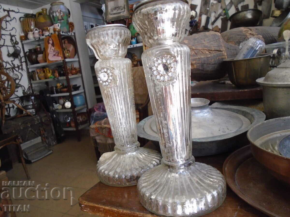 SET OF BEAUTIFUL GLASS CANDLESTICKS