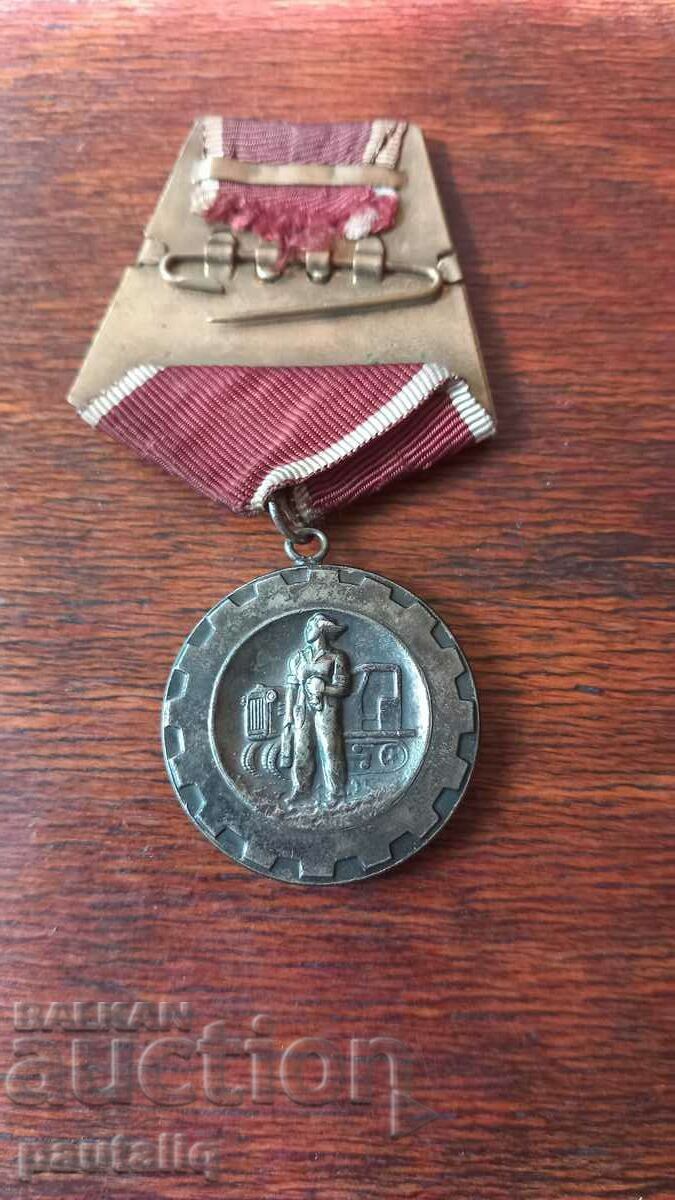 Delivery of LABOR DISTINCTION MEDAL Delivery of LABOR DISTINCTION MEDAL