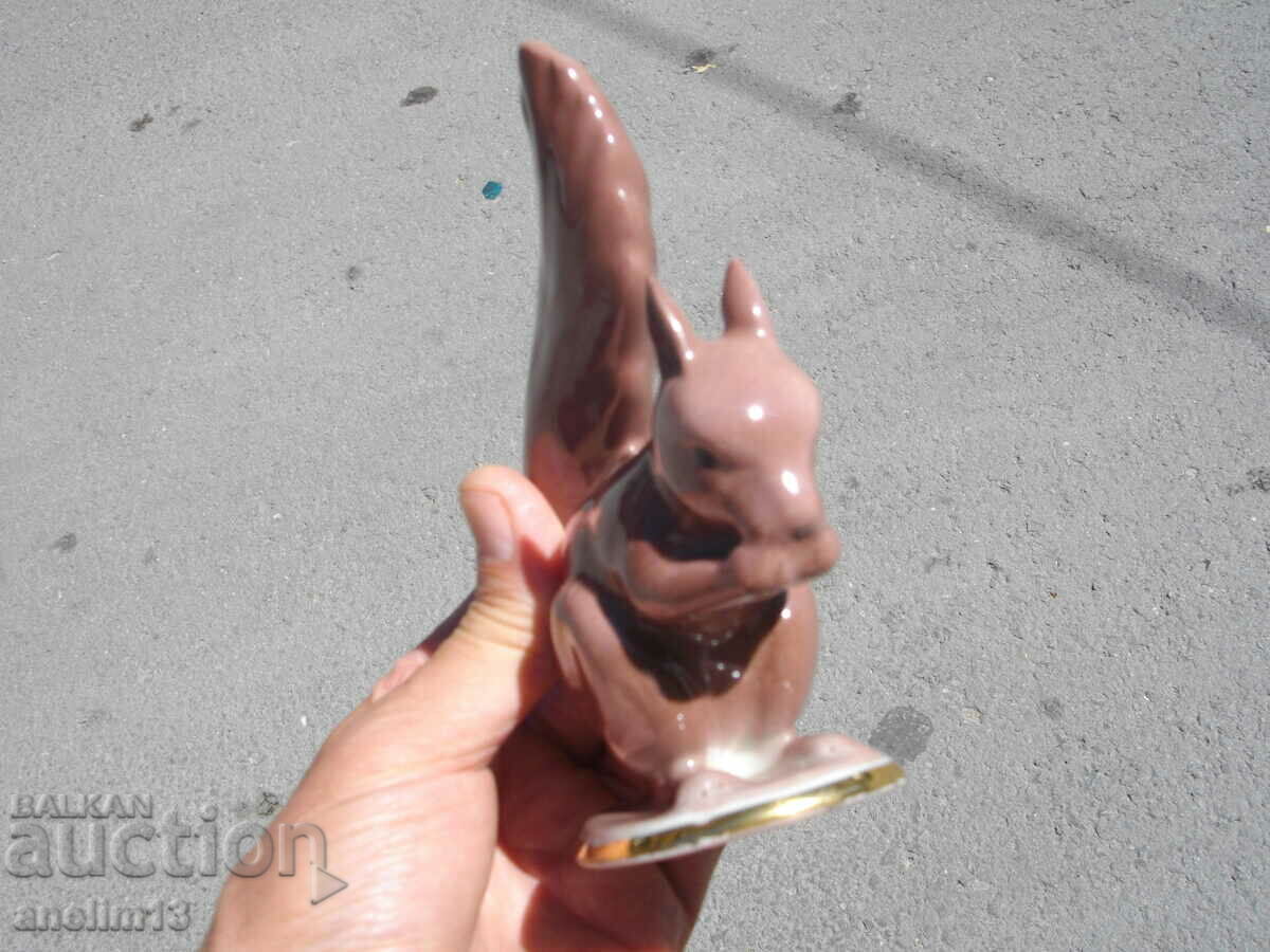 OLD BULGARIAN PORCELAIN SQUIRREL CUP with price 60.00 BGN | € 30.68 OLD BULGARIAN PORCELAIN SQUIRREL CUP with price 60.00 BGN | € 30.68