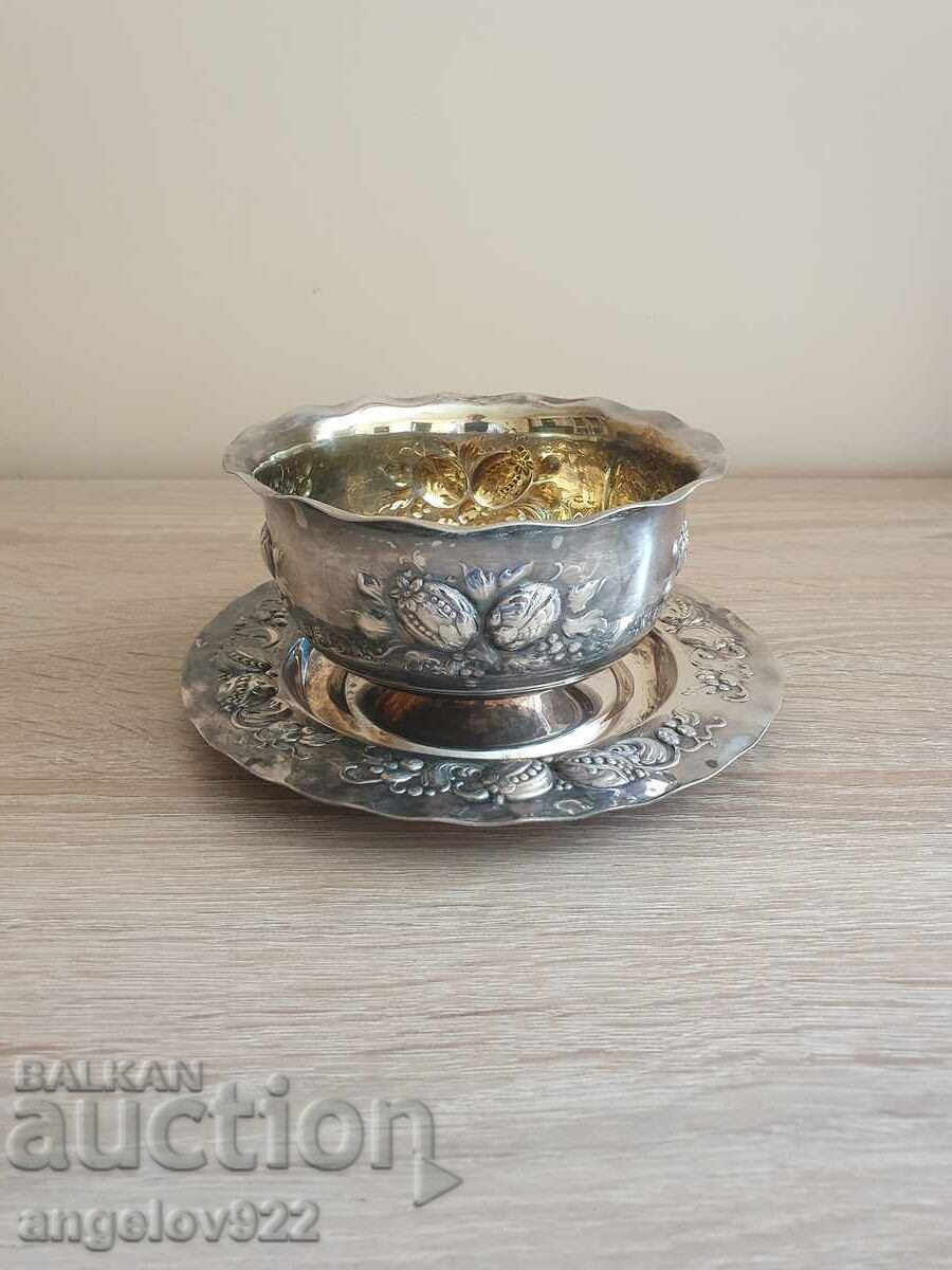 Beautiful metal bowl with gilding!